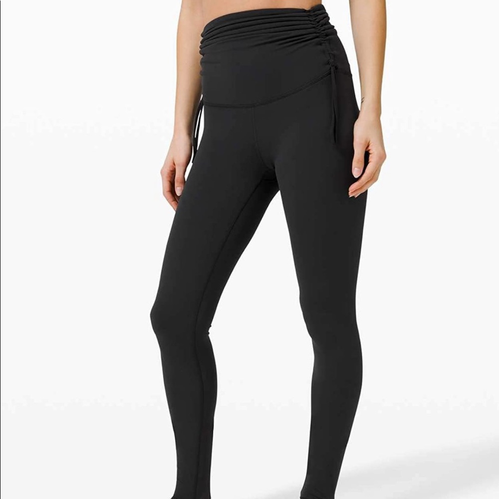 LULULEMON Hug Your Core Super High-Rise Tight 28"